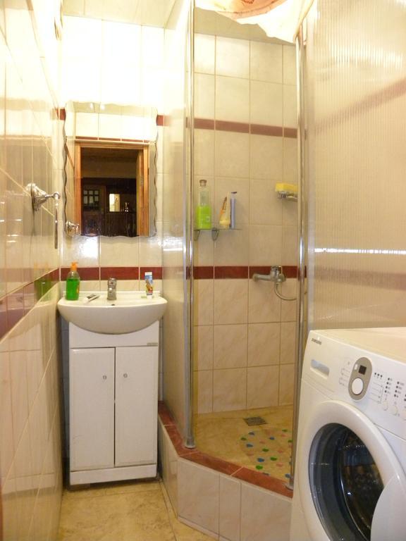 Kozatski Apartments Lviv Eksteriør bilde